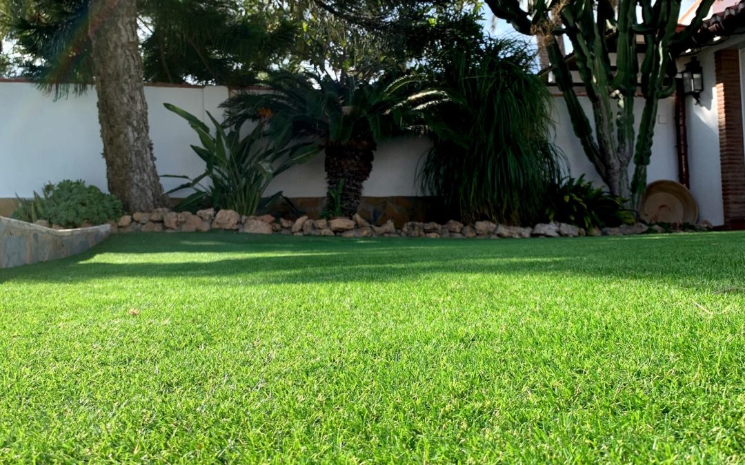 Césped artificial en vivienda particular