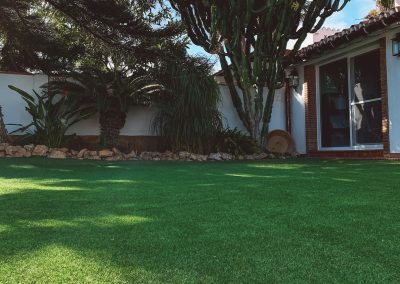 césped artificial en vivienda