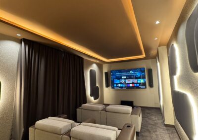 Cine en vivienda particular